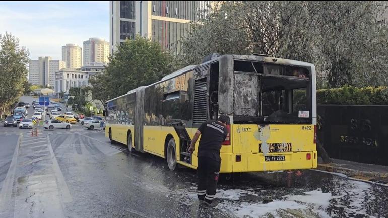 Ataşehir’de İETT otobüsü alev alev yandı