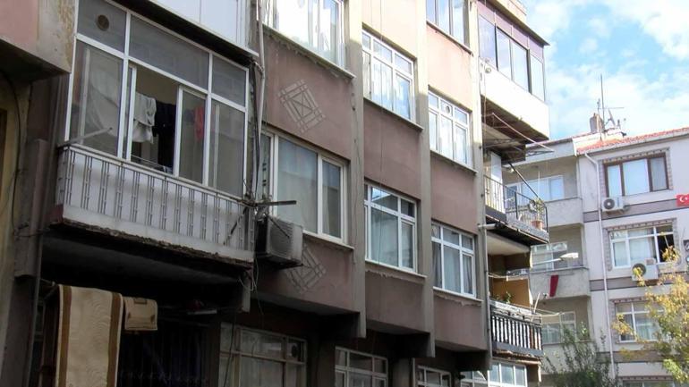 Bayrampaşada 60 yıllık 38 daireli binadan beton parçaları dökülüyor