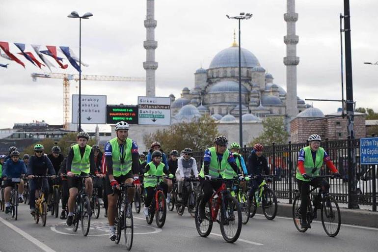 Bisikletliler Tarihi Yarımada’da Pedal Çevirdi