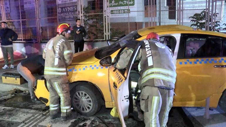 Başakşehirde kırmızı ışıkta geçen taksi otomobil ile çarpıştı: 10 yaralı