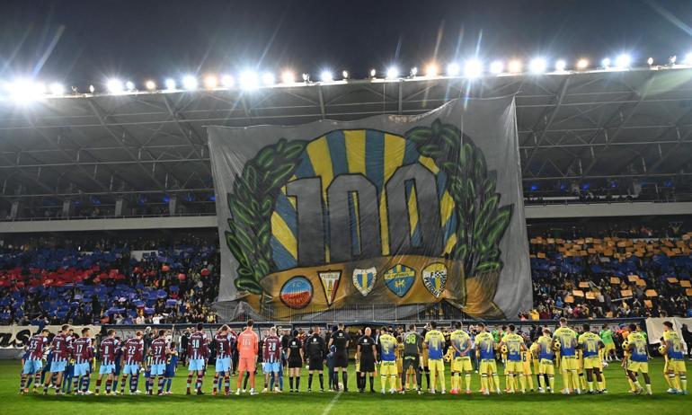 Petrolul Ploiesti, 100. yılını görkemli törenle kutladı