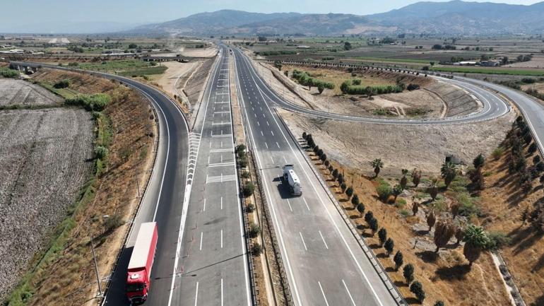 Bakan Uraloğlu: Aydın-Denizli Otoyolu, 17 Ekimde trafiğe açılacak