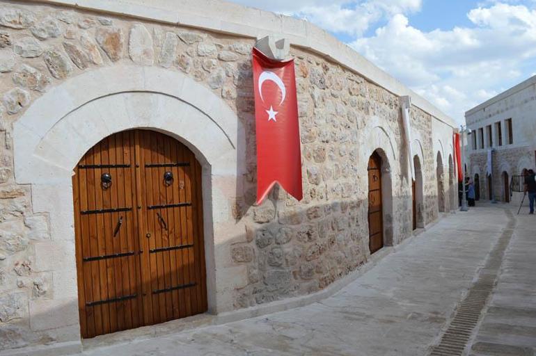 Mardinde restorasyonu tamamlanan 400 yıllık ‘Süryani Çarşısı’ açıldı