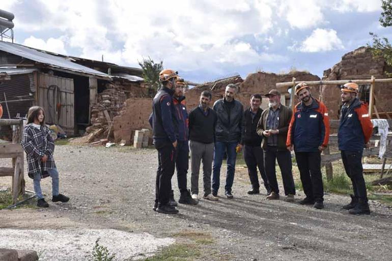 Sivasta 10 dakika arayla 4.7 ve 4.1 büyüklüğünde 2 deprem