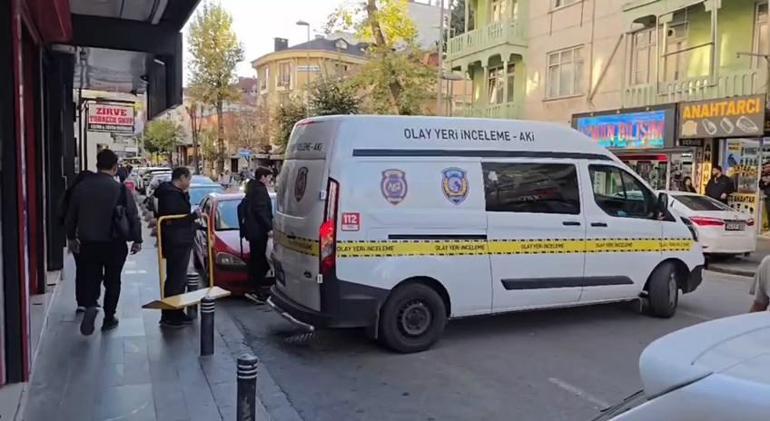 Küçükçekmece’de cadde ortasında silahlı saldırı