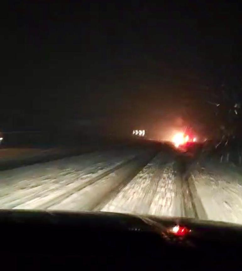 Kars beyaza büründü, Ağrıda düşen yıldırımda bir çocuk yaralandı