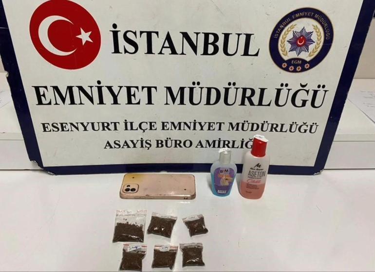 Esenyurtta uyuşturucu ticareti yapan 2 şüpheli suçüstü yakalandı