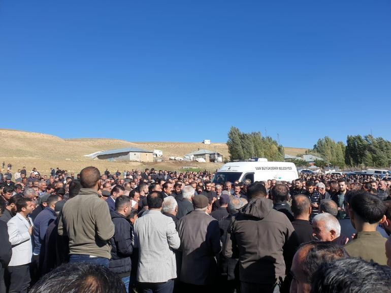 Vandaki kazada ölü sayısı 2e çıktı; oğlu da yaşamını yitirdi