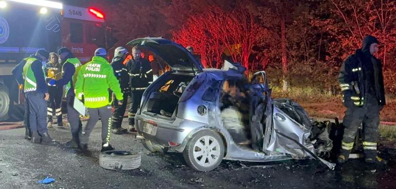 Tekirdağ’da iş makinesine çarpan otomobil alev aldı; 5 ölü