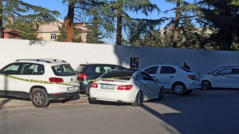 Galerici bıçaklandı, yolda kaza yaptı; hastanede öldü