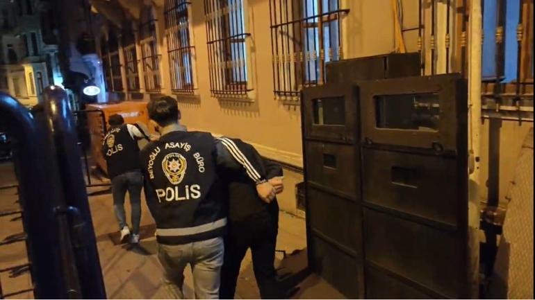 Taksimde asma kilidi kesip gece kulübüne el koydular