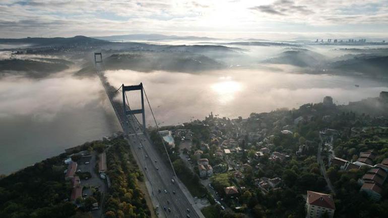 İstanbul Boğazında sis etkili oluyor