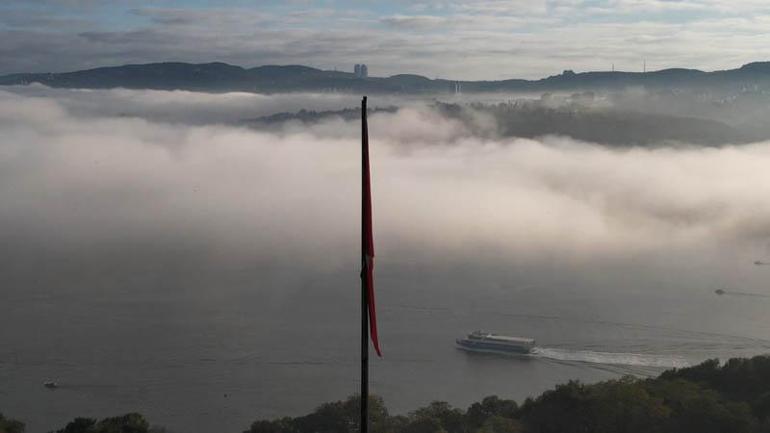 İstanbul Boğazında sis etkili oluyor