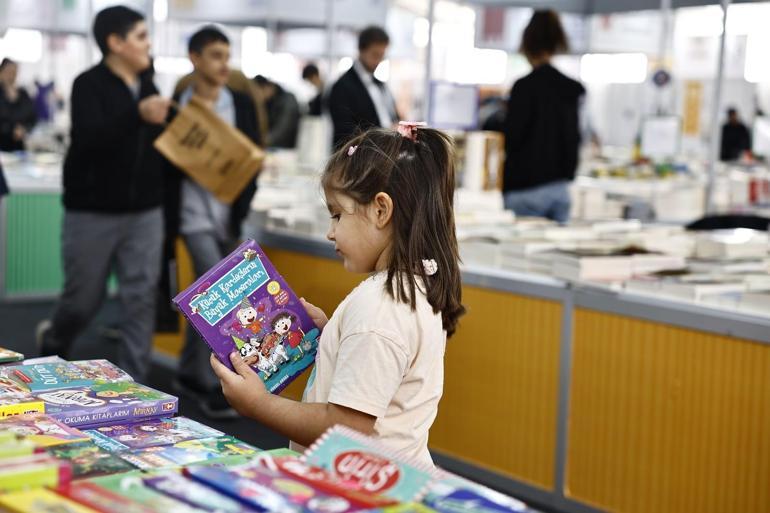 3üncü Bağcılar Kitap Fuarı, her gün ortalama 70 bin ziyaretçiyi ağırladı