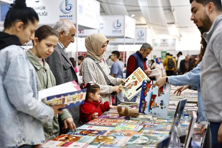 3üncü Bağcılar Kitap Fuarı, her gün ortalama 70 bin ziyaretçiyi ağırladı