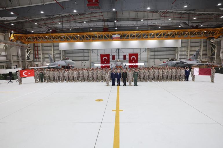 Bakan Güler, Katar Türk Hava Unsur Komutanlığı’nı ziyaret etti