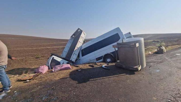 Diyarbakır’da zincirleme kaza; 15i öğretmen, 17 yaralı