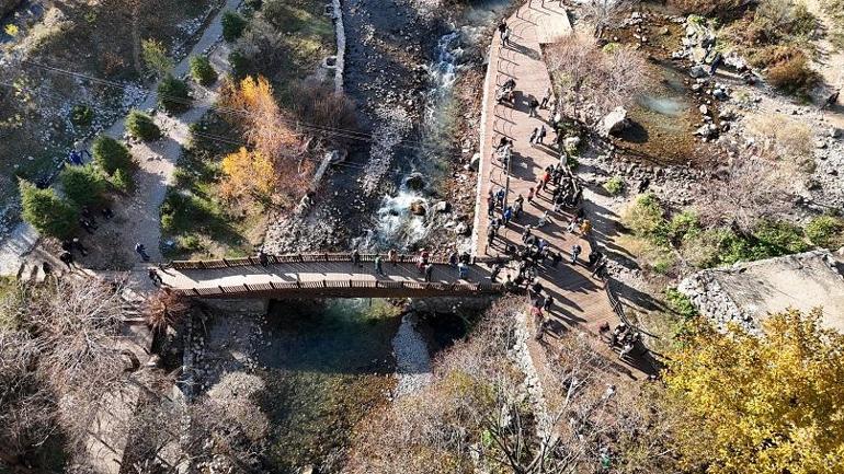 Tuncelide yöre halkından koruma statüsü düşürülen Munzur Gözeleri için eylem