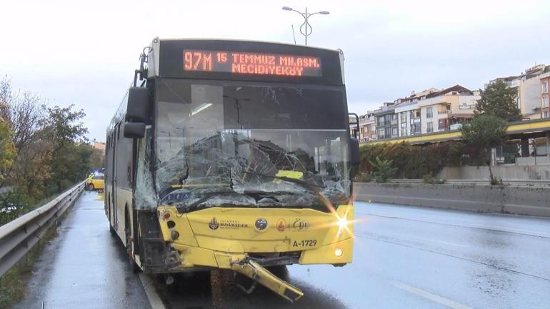 Bayrampaşada trafik kazası: 2 ağır yaralı