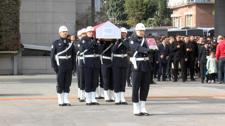 Şehit trafik polisi Ogün Yürümez için İstanbul Emniyet Müdürlüğünde tören