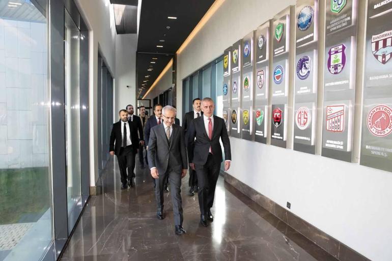 Ulaştırma ve Altyapı Bakanı Uraloğlu, TFF Başkanı Hacıosmanoğlunu ziyaret etti