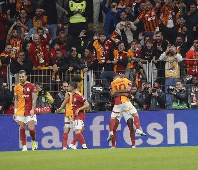 Galatasaray, Tottenham engelini ilk yarıda bulduğu gollerle aştı