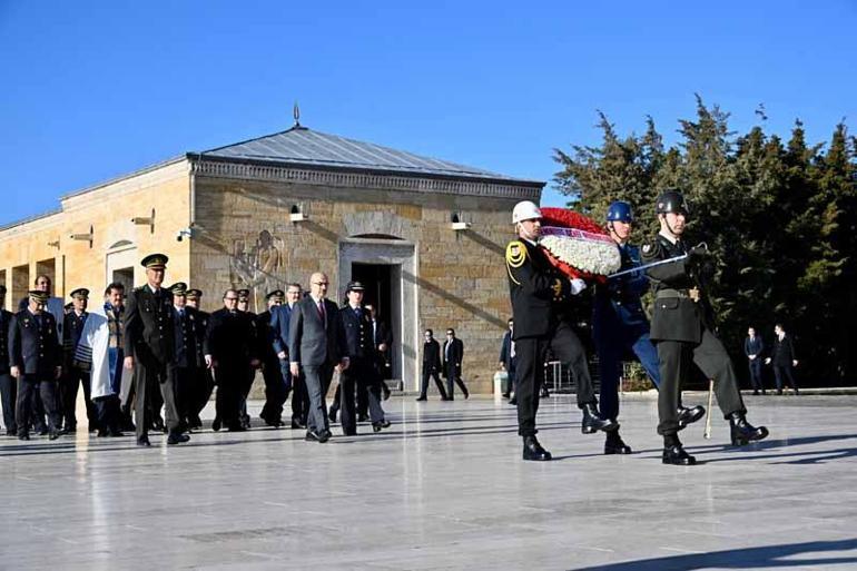 Emniyet teşkilatı üyeleri, Anıtkabiri ziyaret etti