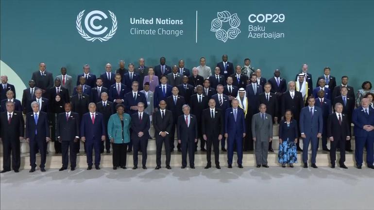 Cumhurbaşkanı Erdoğan, COP29 aile fotoğrafı çekimine katıldı