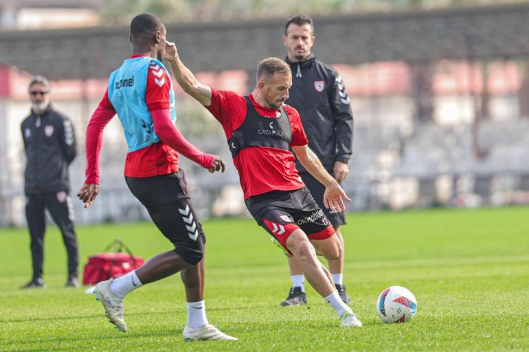 Samsunspor bugün çift antrenman yaptı, 4 günlük izine çıktı