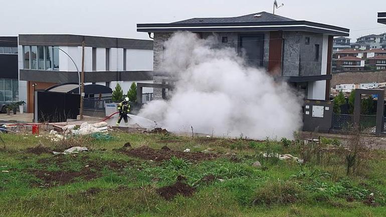 İş makinesi doğal gaz borusunu deldi; yangın çıktı