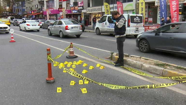 Beylikdüzünde motosikletli saldırganlar kuyumcuya ateş açtı; o anlar kamerada