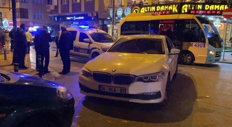 Bahçelievlerde dengesini kaybeden skuter sürücüsü otomobilin altında kaldı