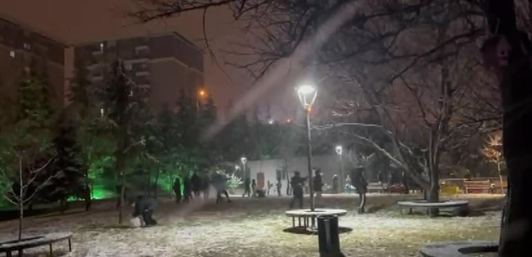Ankarada mevsimin ilk karı yağdı