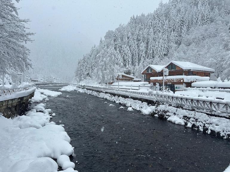 Kar yağışı tüm yurdu etkiledi; yollar kapandı, okullar tatil edildi