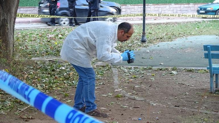 Husumetli ailelerin parktaki silahlı kavgasında saçmaların isabet ettiği 2 çocuk yaralandı