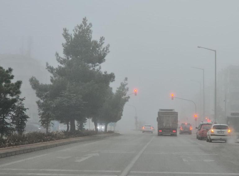 Konya-Ankara kara yolunda yoğun sis