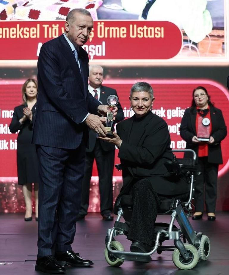 Erdoğan: K-popu çok iyi bilen ama sanat yıldızlarımıza aşina olmayan gençlerimizi gördükçe endişeleniyoruz