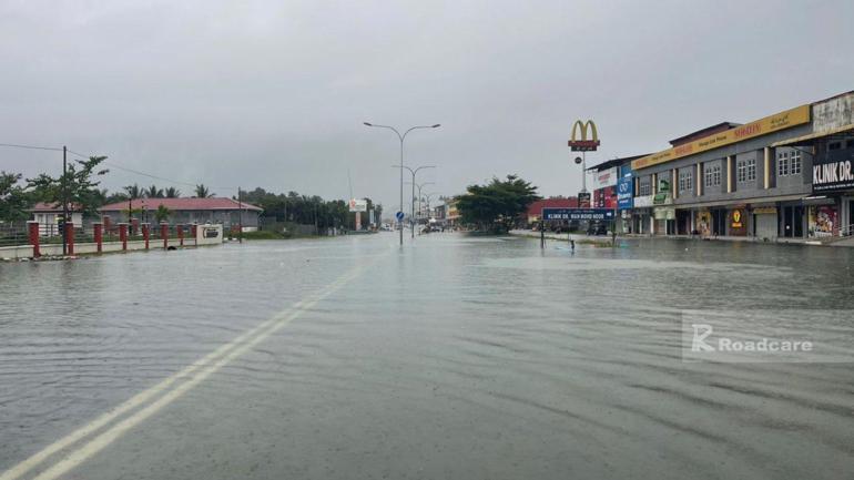 Malezya’da selde 3 kişi hayatını kaybetti