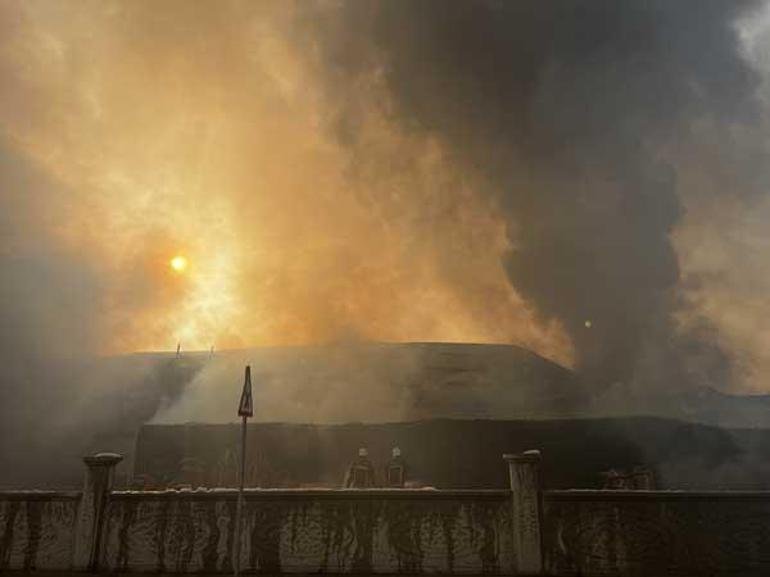 Kayseride mobilya fabrikasında çıkan yangın kontrol altında: 3 ölü