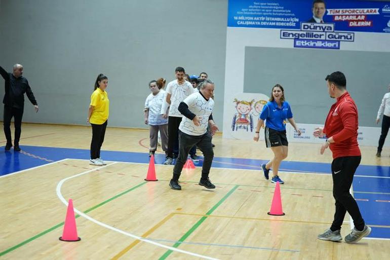 Dünya Engelliler Günü’nde engelli bireylerle engelli olmayanlar aynı sahada buluştu