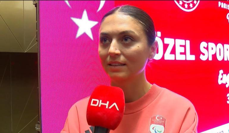 Atletizm Dünya rekortmeni Aysel Önder: Futbol oynamak istiyordum