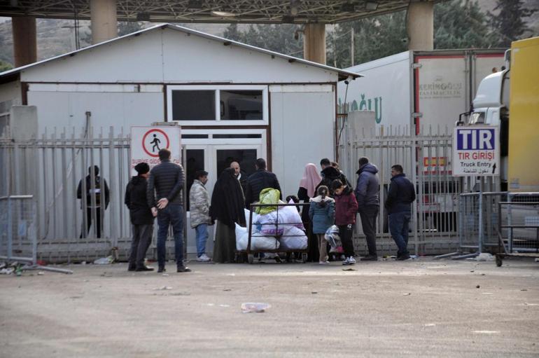 Suriyelilerin ülkelerine geçişleri sürüyor