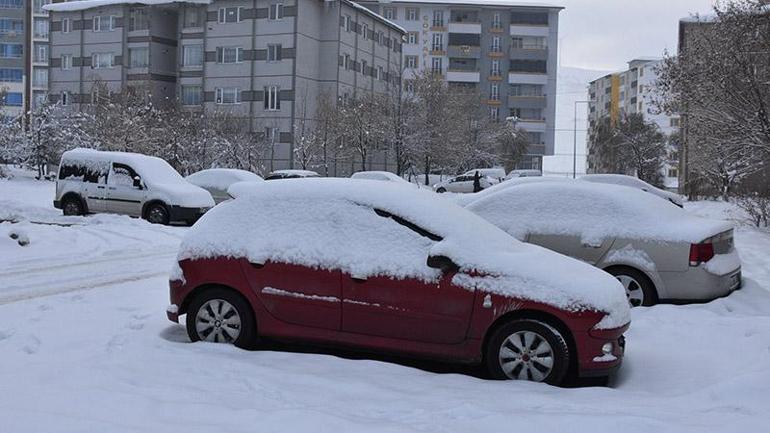 Bitliste kar nedeniyle 77 köy yolu ulaşıma kapandı