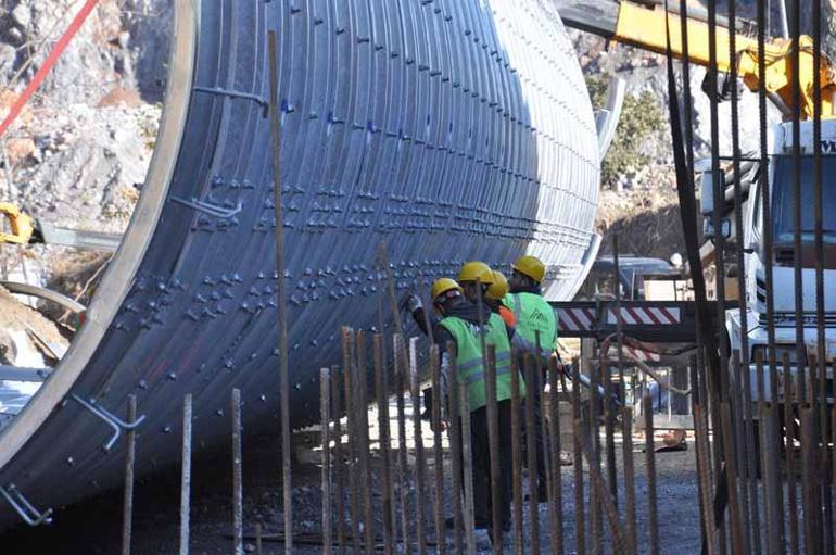 Gaziantep’te depremde hasar gören tünel onarılıyor