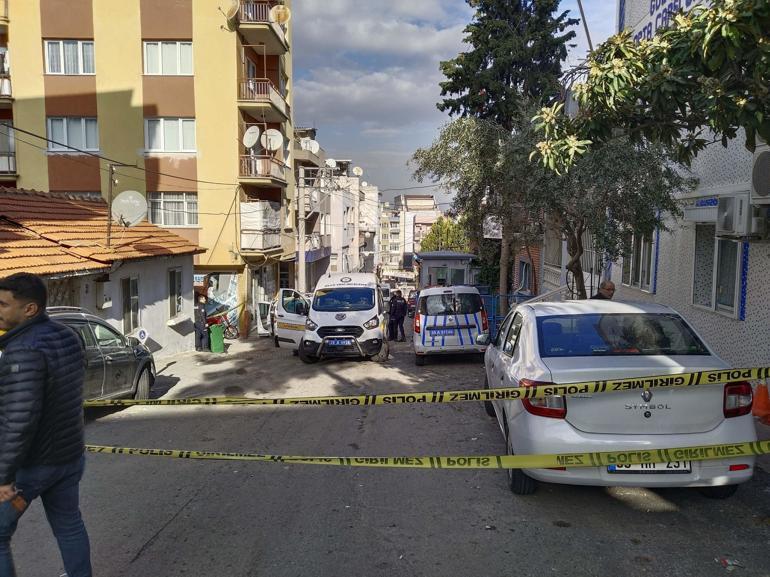 Otomobilindeki kadın cesedi ile polis merkezine gitti