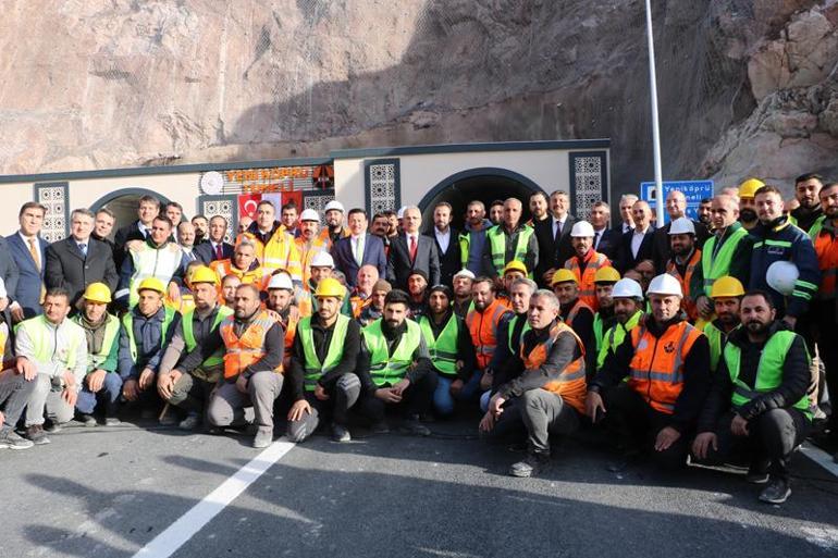 Bakan Uraloğlu: Bütün Karadenizin konuştuğu demir yolu projesini yapmaya başladık