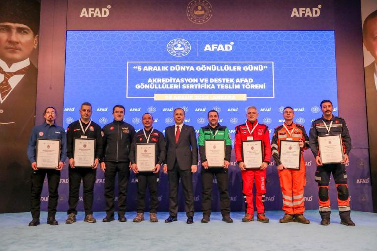 32 İHH Arama Kurtarma Ekibi, AFAD Akreditasyon Sertifikası aldı