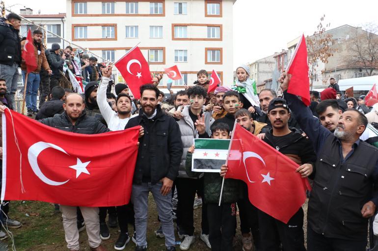 Eskişehir’de Suriyeliler, Esadın gidişini kutladı