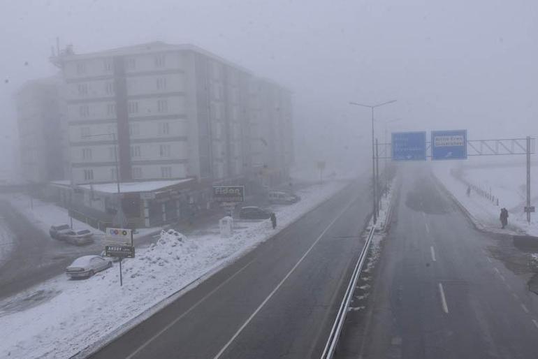 Bitlis’te yoğun sis