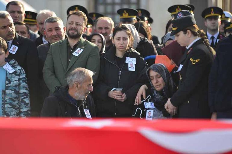 Şehit Teğmen Kalyoncunun cenazesi, Rizede toprağa verildi